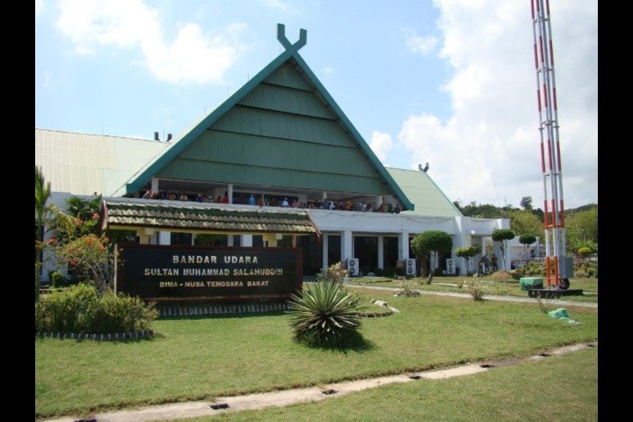 Bandar Udara Sultan Muhammad Salahuddin