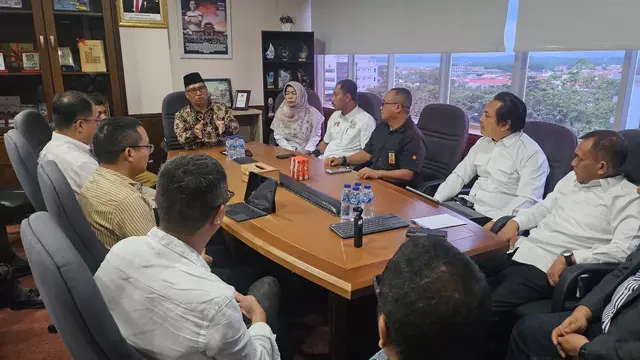Wagub Kepri Nyanyang Haris Pratamura menerima kunjungan PT Prabu Pratama guna membahas peluang investasi di Bintan. (Ziqri/TMW)