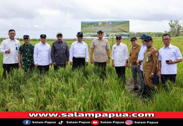 Sejumlah menteri dan pejabat tinggi negara saat melakukan kunjungan kerja ke Wanam, Merauke (Dokumen Satgas Media)