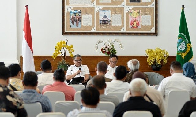 Pemerintah Provinsi Sumatera Utara (Sumut) melalui Dinas Pekerjaan Umum dan Penataan Ruang (PUPR) Provinsi Sumut melakukan Konferensi Pers terkait Realisasi Pembangunan Infrastruktur Tahun 2025 dan Rencana Tahun 2026, serta Progres Penanganan Infrastruktur Pasca Bencana. Kegiatan yang difasilitasi Dinas Kominfo Sumut ini berlangsung di Lobby Dekranasda Lantai 1 Kantor Gubernur Sumut Jalan Diponegoro 30 Kota Medan, Rabu (28/1/2026).