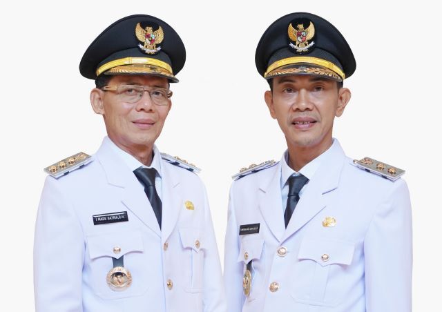 Bupati Klungkung I Made Satria bersama Wakil Bupati Tjokorda Gde Surya Putra