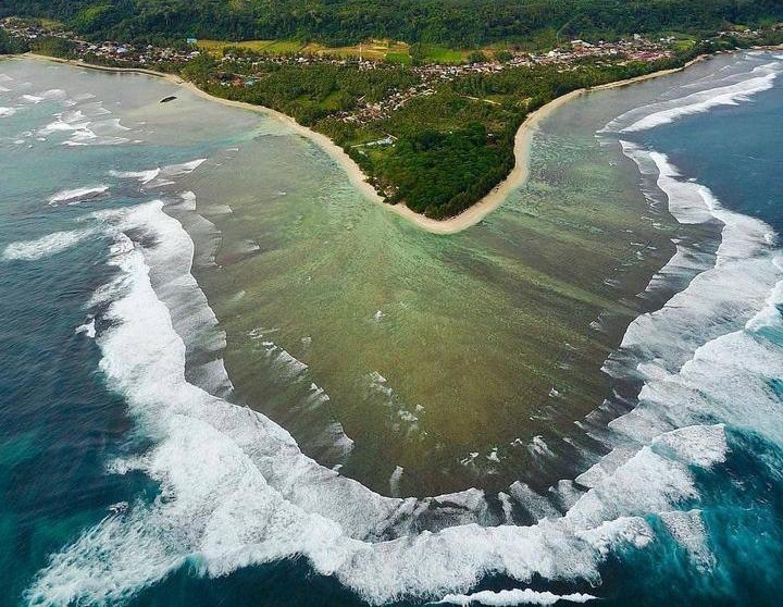Pantai Laguna Kabupaten Kaur