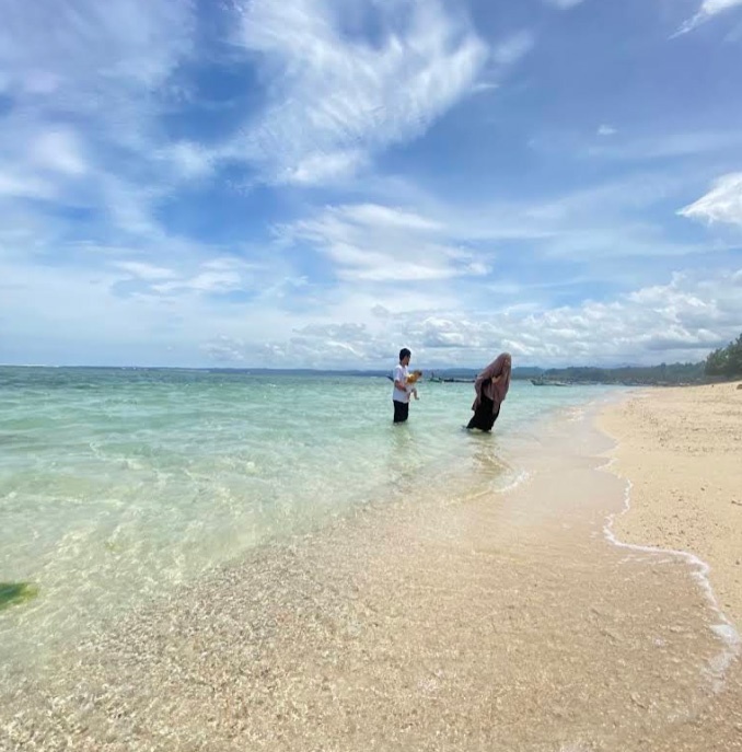 Pantai Laguna
