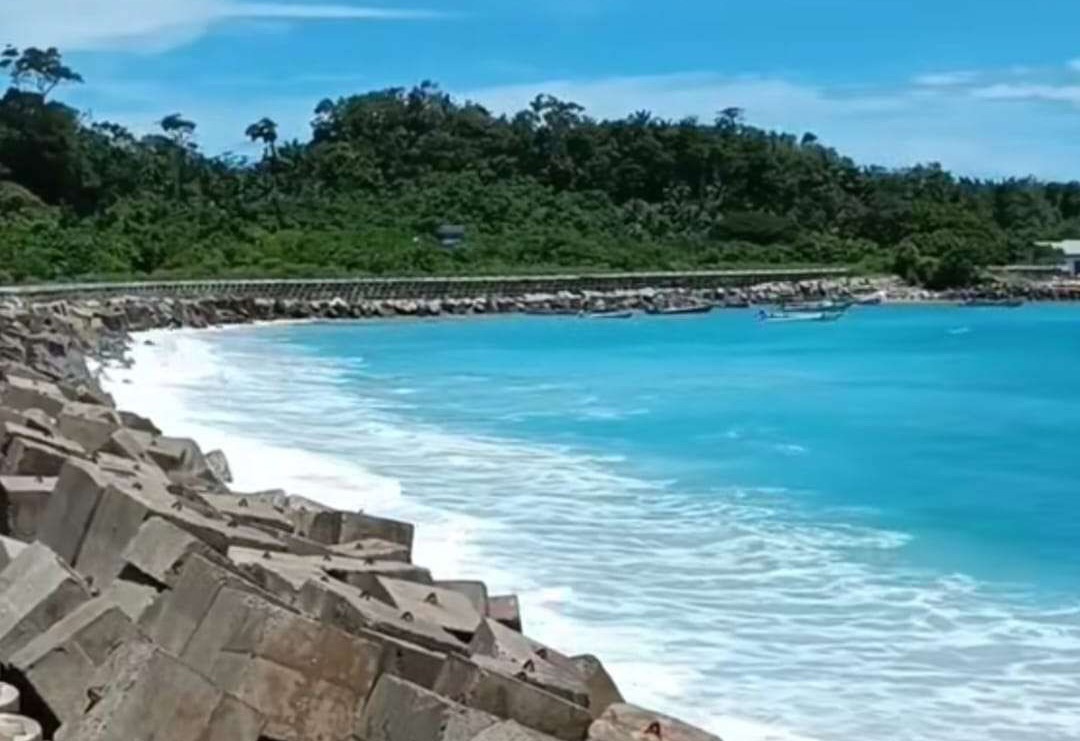 Pantai Linau