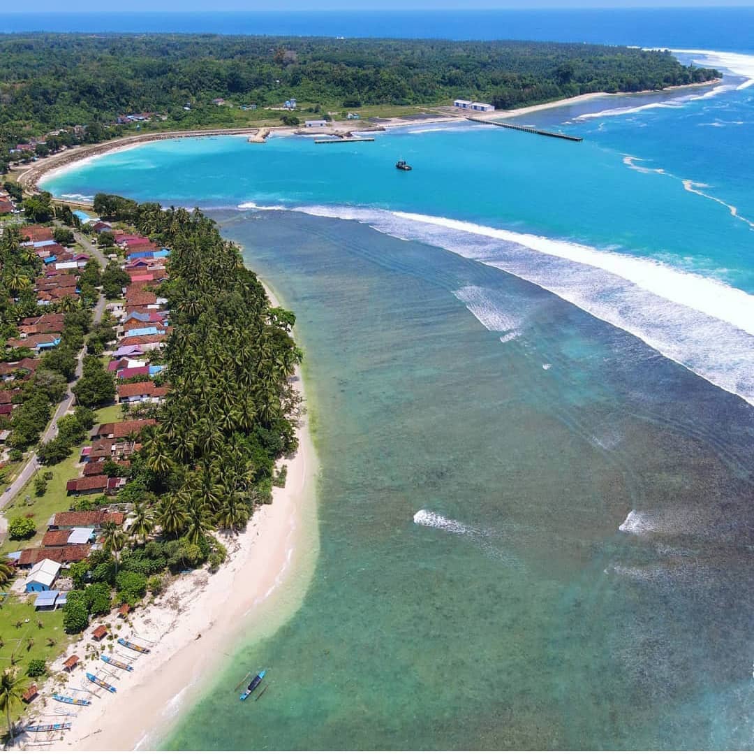Wisata Pantai Linau