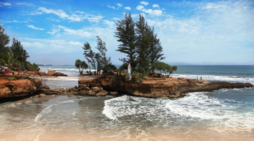 Pantai Sungai Suci